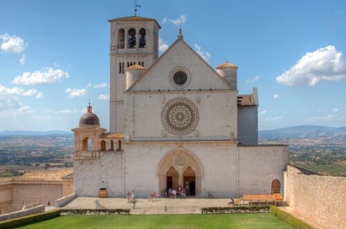 Basilica di San Francesco in Assisi, tomba del Santo e custode di alcune delle opere più preziose dell’arte italiana