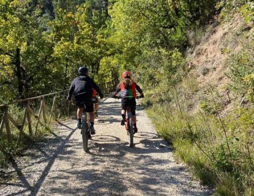 Dalle Cascate delle Marmore al Lago di Piediluco comodamente in ebike