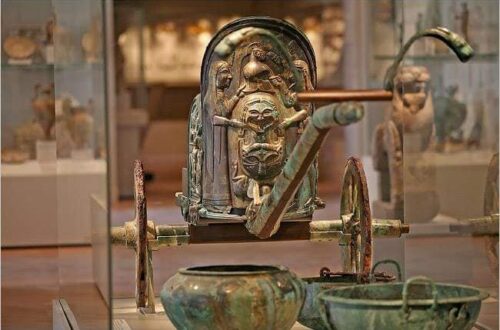 L'incredibile caso del "carro d'oro" etrusco di Monteleone di Spoleto, finito a New York: in Umbria è visibile una copia della biga