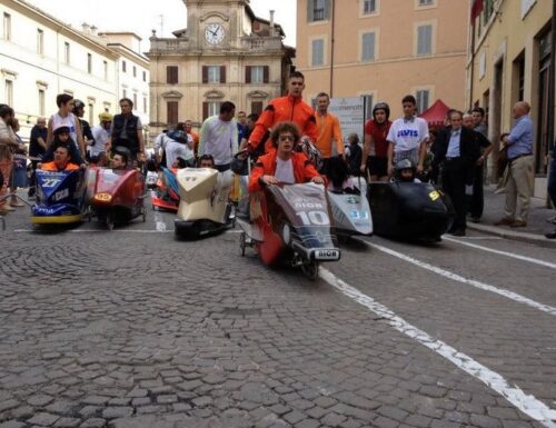 La Corsa dei vaporetti: a Spoleto la sfida più pazza del mondo