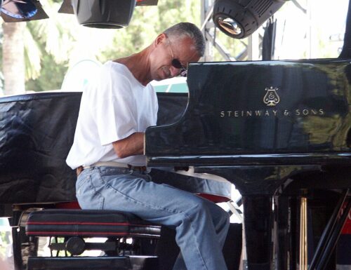 La prima edizione di Umbria Jazz del nuovo millennio, si chiude nel segno del pianista Keith Jarrett