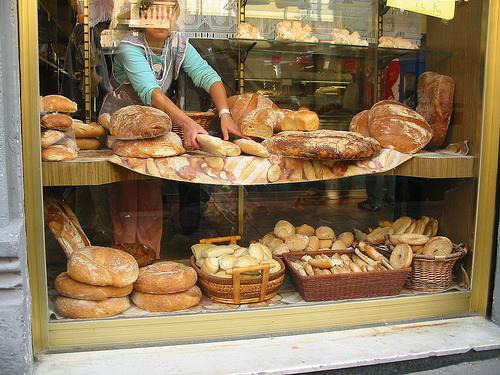 Quando Perugia, per una contesa con Papa Paolo III, iniziò a sfornare pane senza sale: una necessità divenuta tradizione